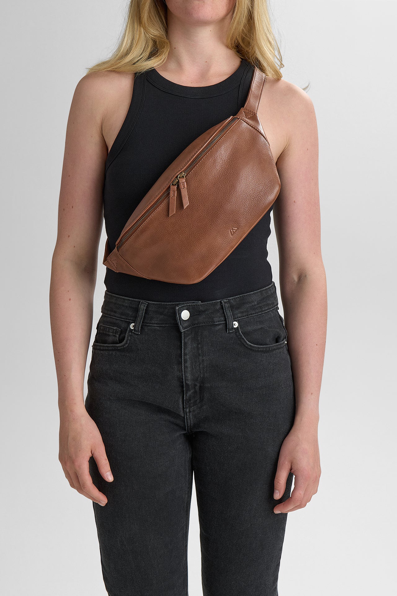 CamdenMBG Bum Bag in Soft Vintage - Markberg – Markberg.com